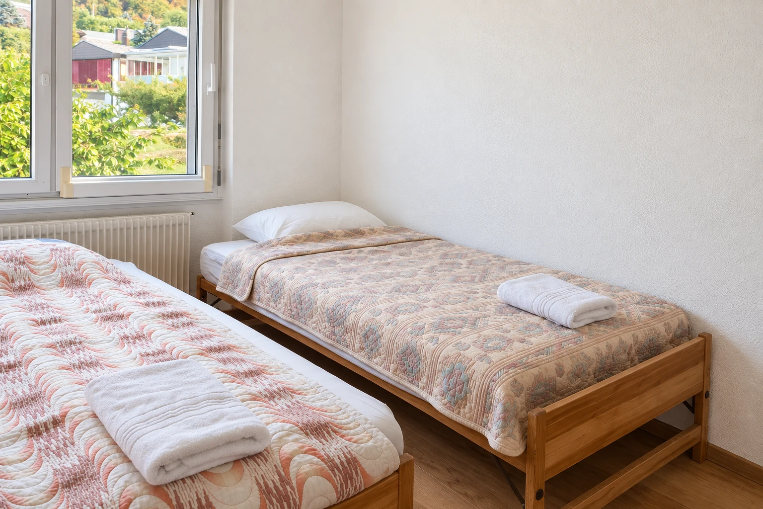 Chambre avec deux lits